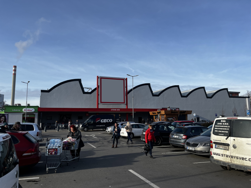 SHOPPING CENTRE MODERNIZATION OLOMOUC